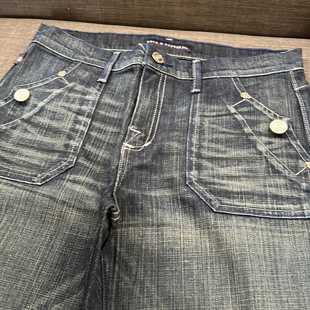*New* women’s Rock & Republic Jeans - Picture 6 of 14